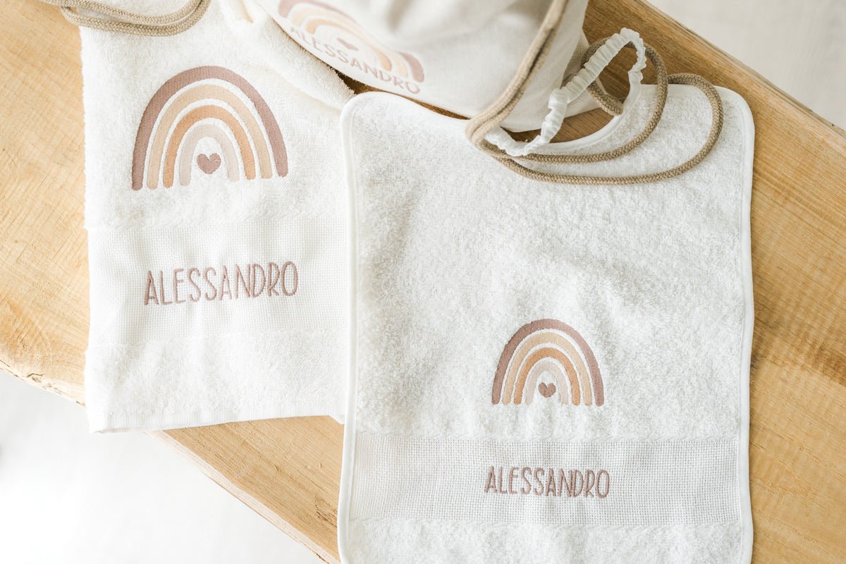Set Bavaglino e Asciugamano Bianco + Sacca colore Ecrù